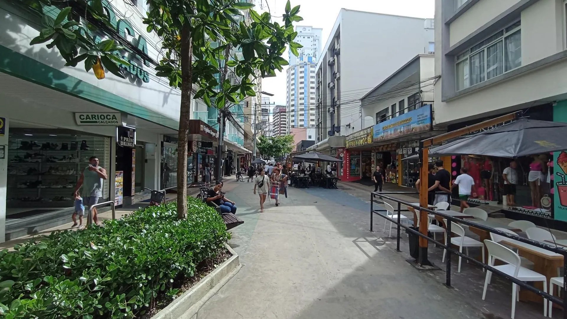 Ca02- Quadra Do Mar No Calcadao Da Praia Central - Garagem Balneário Camboriú 아파트